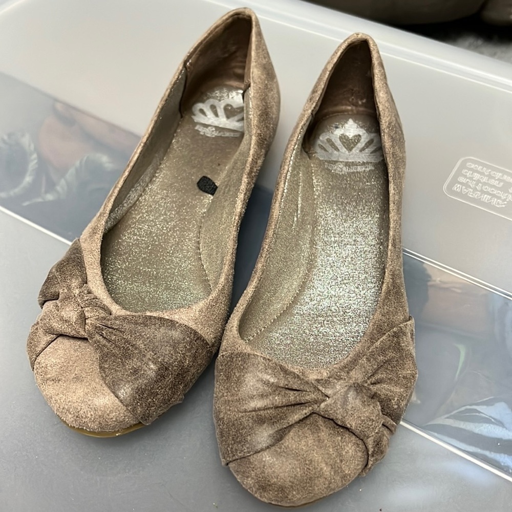 Womens flats